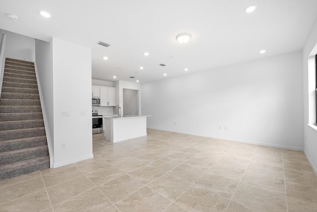 For Rent: $2,790 (3 beds, 2 baths, 1550 Square Feet)