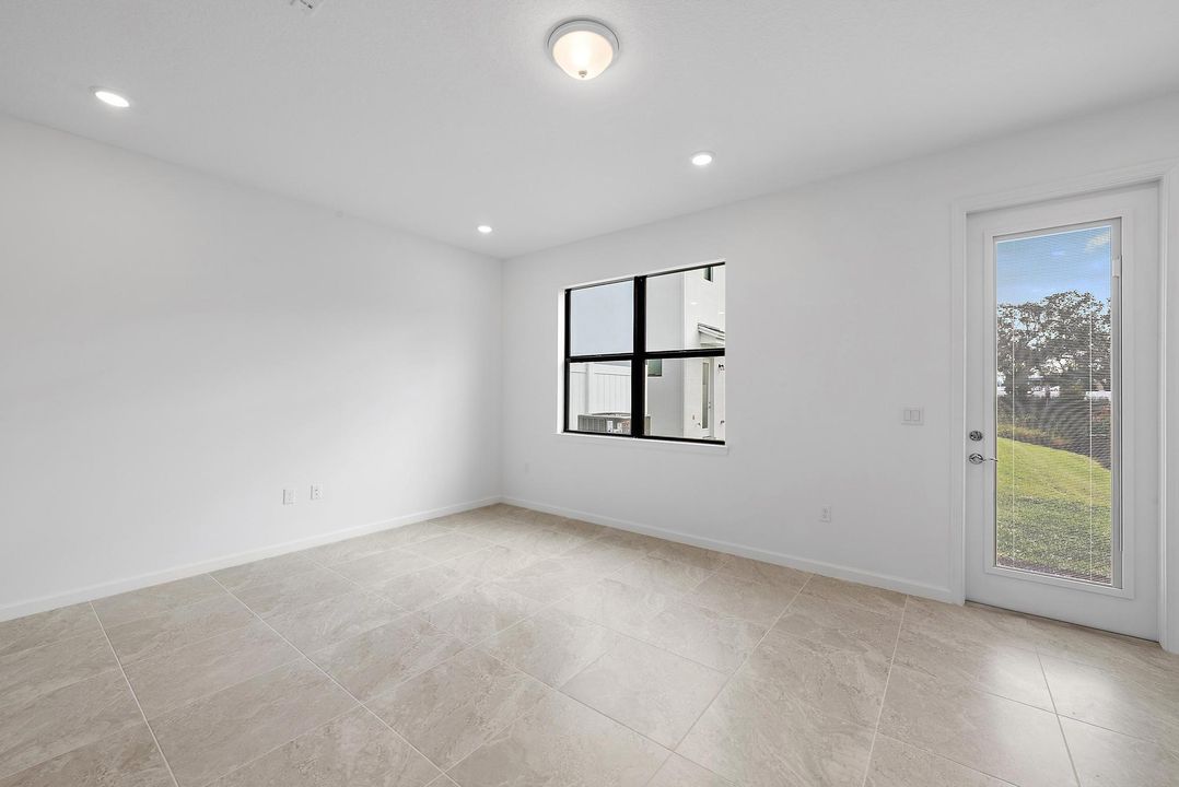 For Rent: $2,790 (3 beds, 2 baths, 1550 Square Feet)