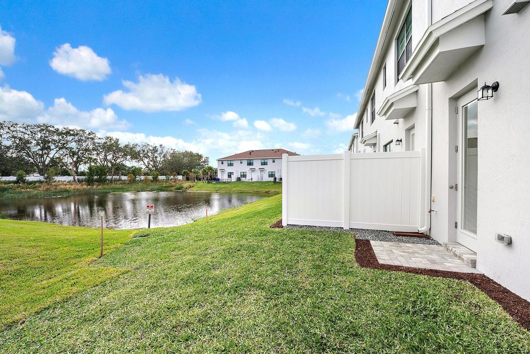 For Rent: $2,790 (3 beds, 2 baths, 1550 Square Feet)