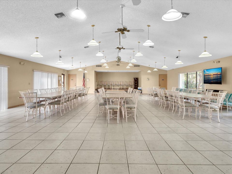 En Venta: $270,000 (2 camas, 2 baños, 1190 Pies cuadrados)