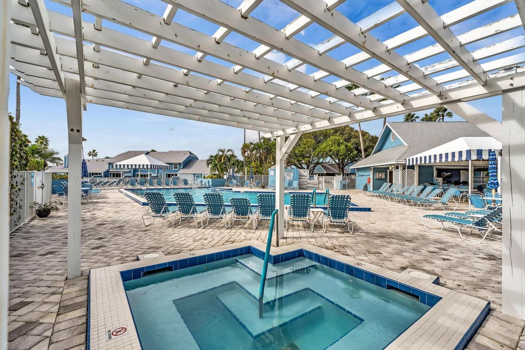 待售: $849,900 (3 贝兹, 2 浴室, 2266 平方英尺)