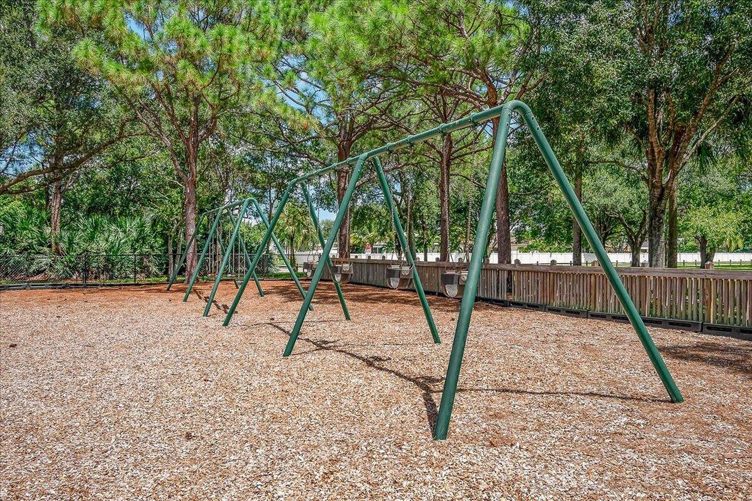 На продажу: $390,000 (3 спален, 2 ванн, 1314 Квадратных фут)