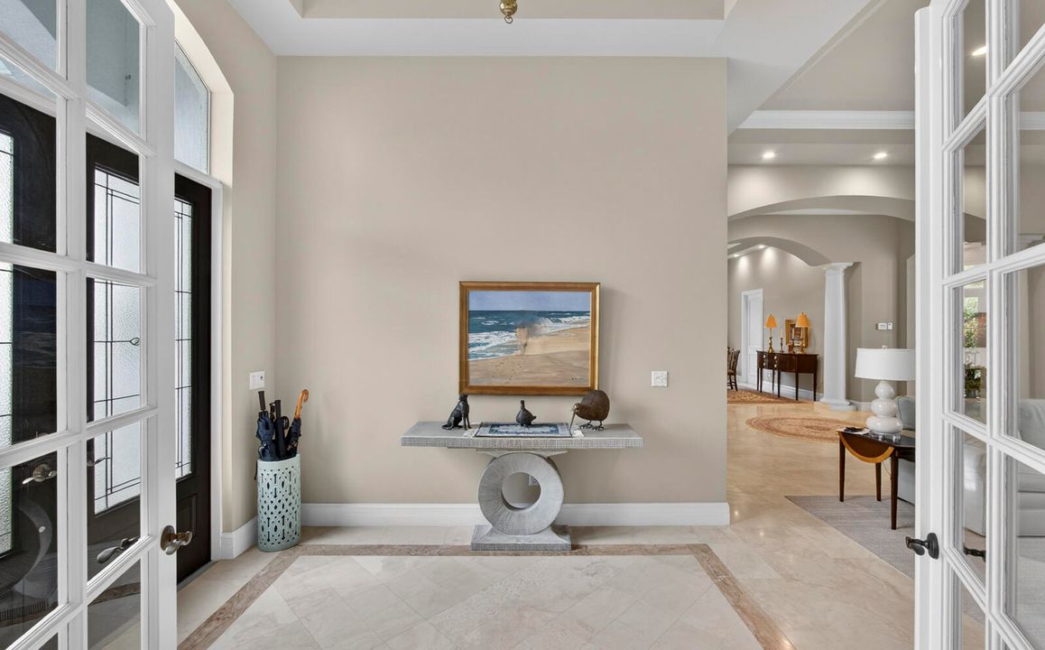 En Venta: $3,300,000 (4 camas, 3 baños, 4220 Pies cuadrados)