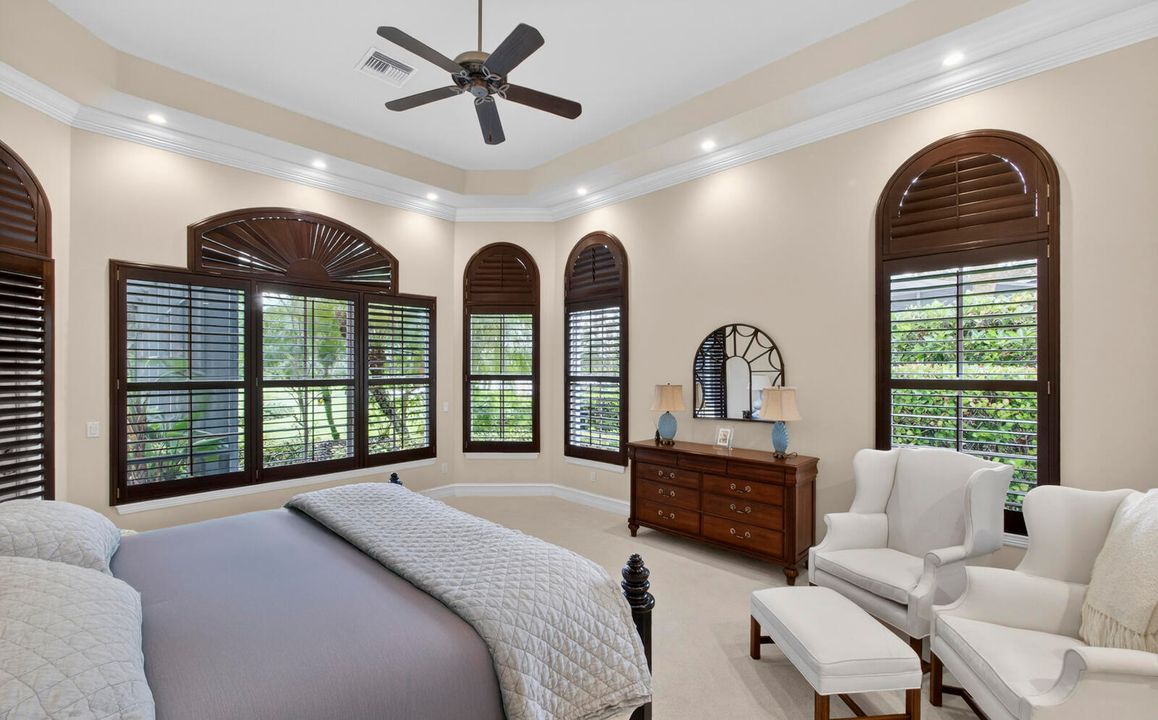 En Venta: $3,300,000 (4 camas, 3 baños, 4220 Pies cuadrados)