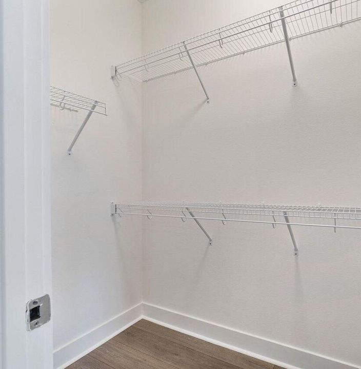 For Rent: $4,700 (3 beds, 2 baths, 2264 Square Feet)