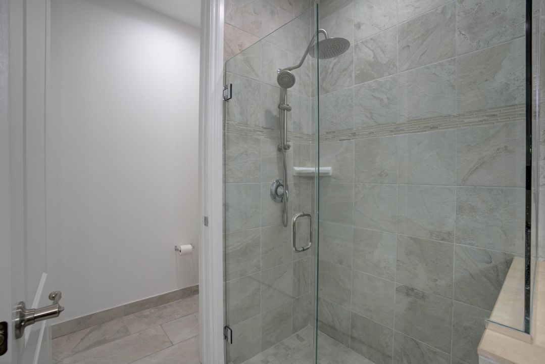 For Rent: $4,700 (3 beds, 2 baths, 2264 Square Feet)