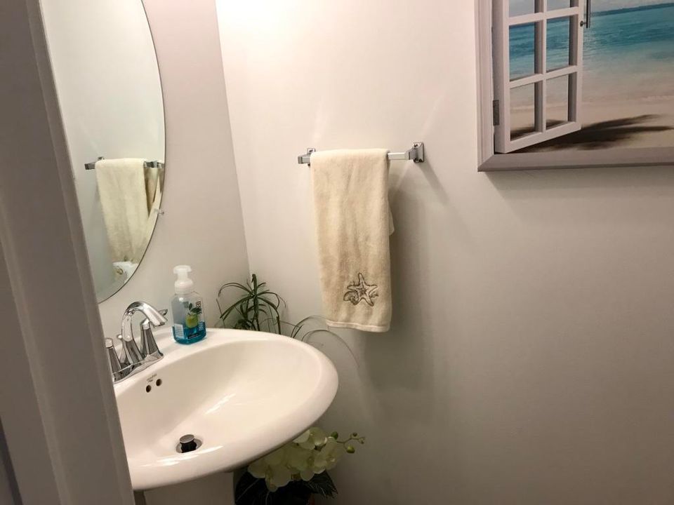 For Rent: $4,700 (3 beds, 2 baths, 2264 Square Feet)