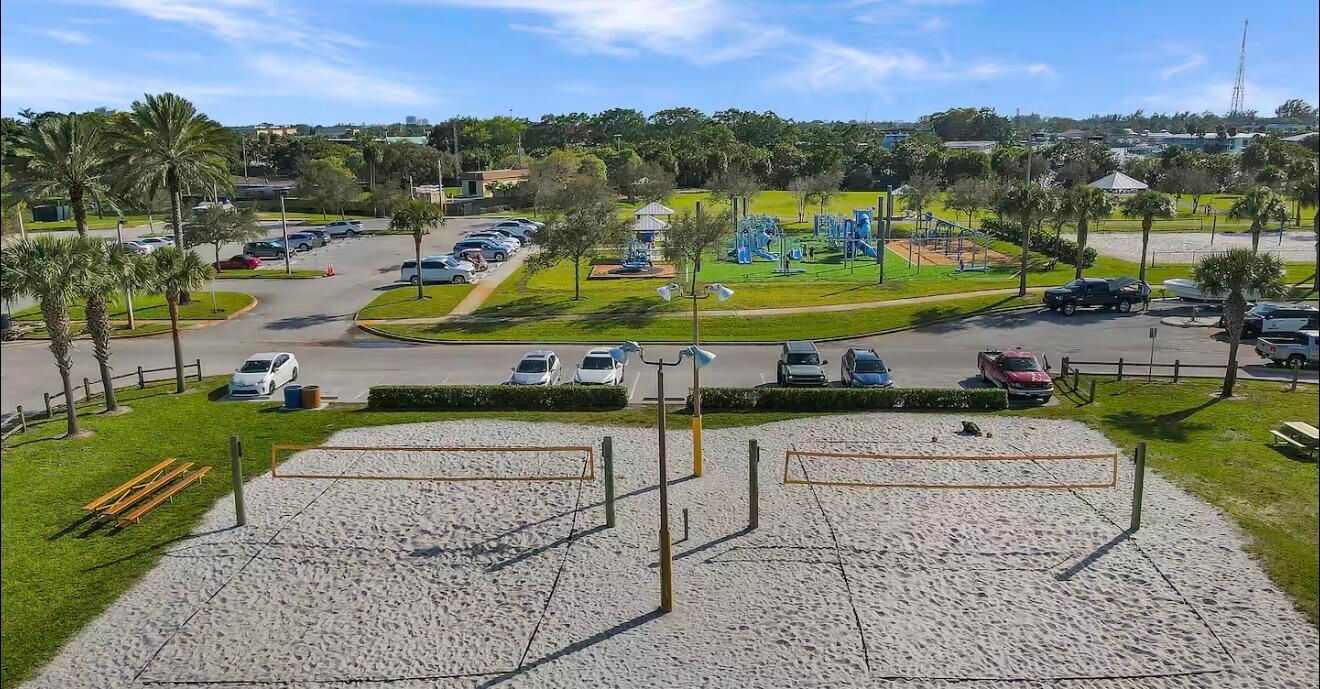 En Venta: $1,050,000 (4 camas, 2 baños, 1844 Pies cuadrados)