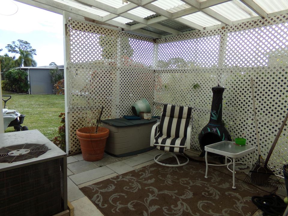 For Sale: $149,000 (2 beds, 2 baths, 960 Square Feet)