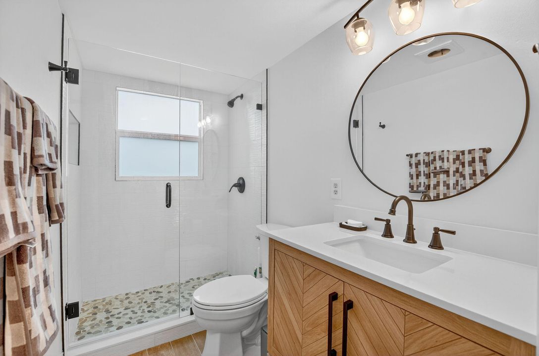 На продажу: $299,000 (2 спален, 2 ванн, 1185 Квадратных фут)