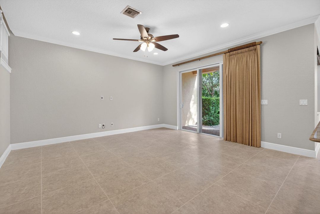 待售: $675,000 (3 贝兹, 2 浴室, 1939 平方英尺)