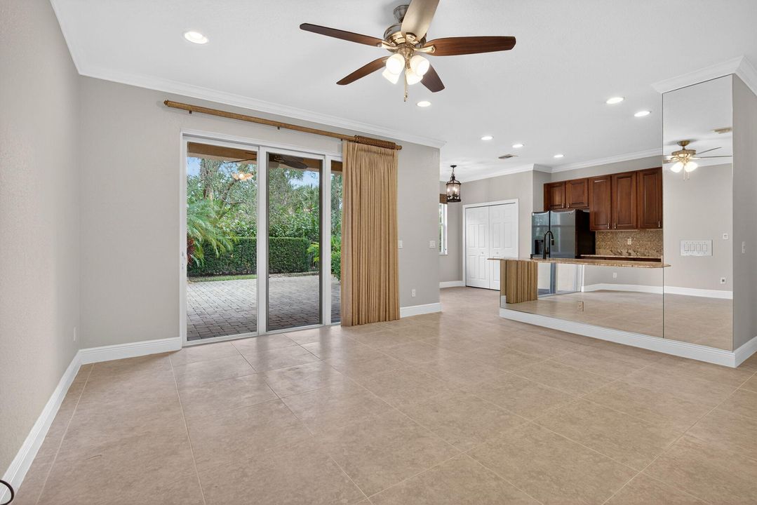 待售: $675,000 (3 贝兹, 2 浴室, 1939 平方英尺)