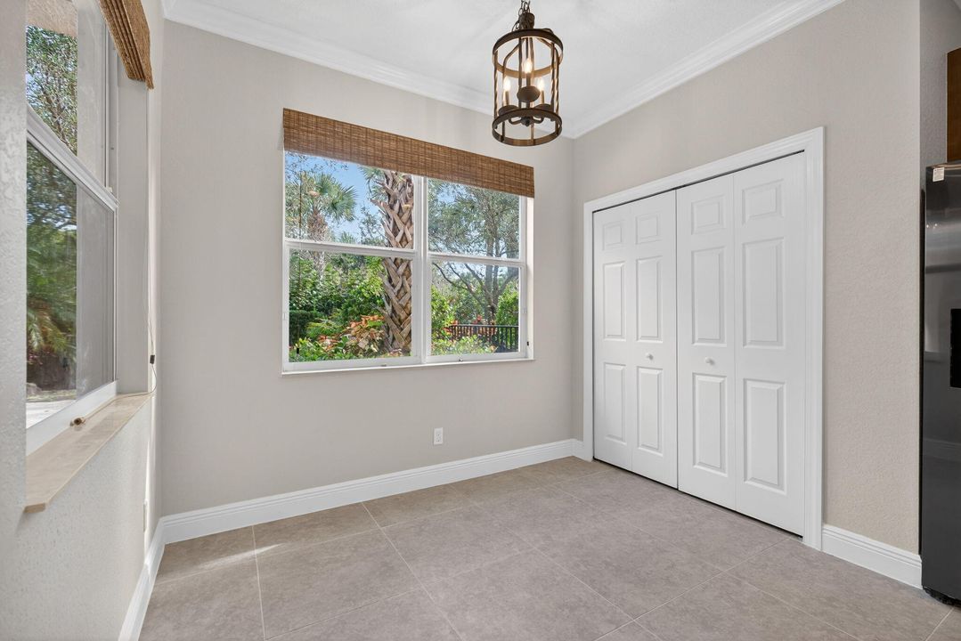 待售: $675,000 (3 贝兹, 2 浴室, 1939 平方英尺)