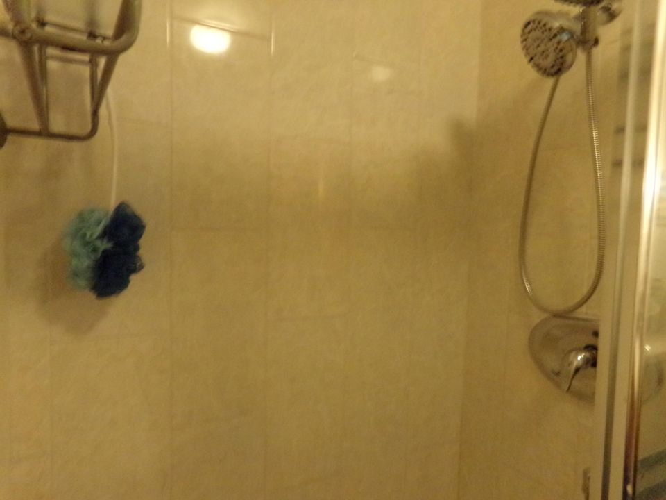 For Sale: $149,000 (2 beds, 2 baths, 960 Square Feet)