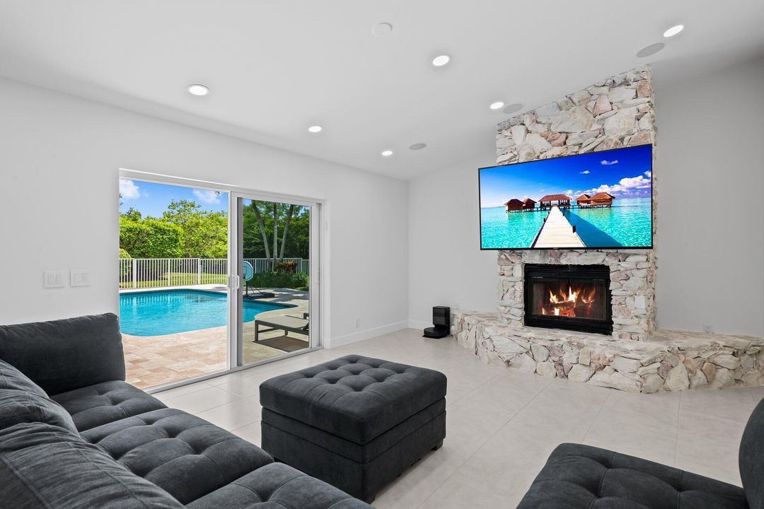 For Sale: $1,695,000 (4 beds, 3 baths, 3387 Square Feet)