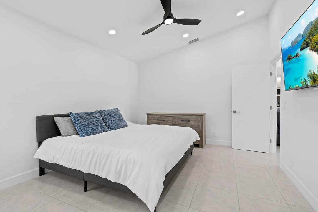 For Sale: $1,695,000 (4 beds, 3 baths, 3387 Square Feet)