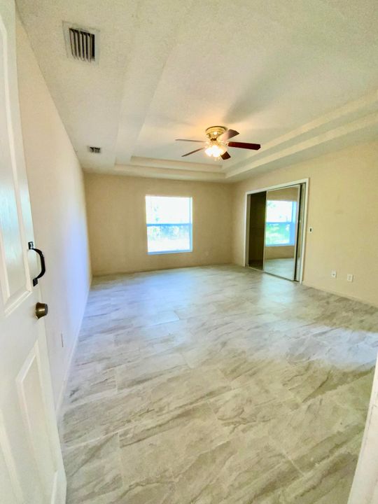 В аренду: $2,300 (3 спален, 2 ванн, 1808 Квадратных фут)