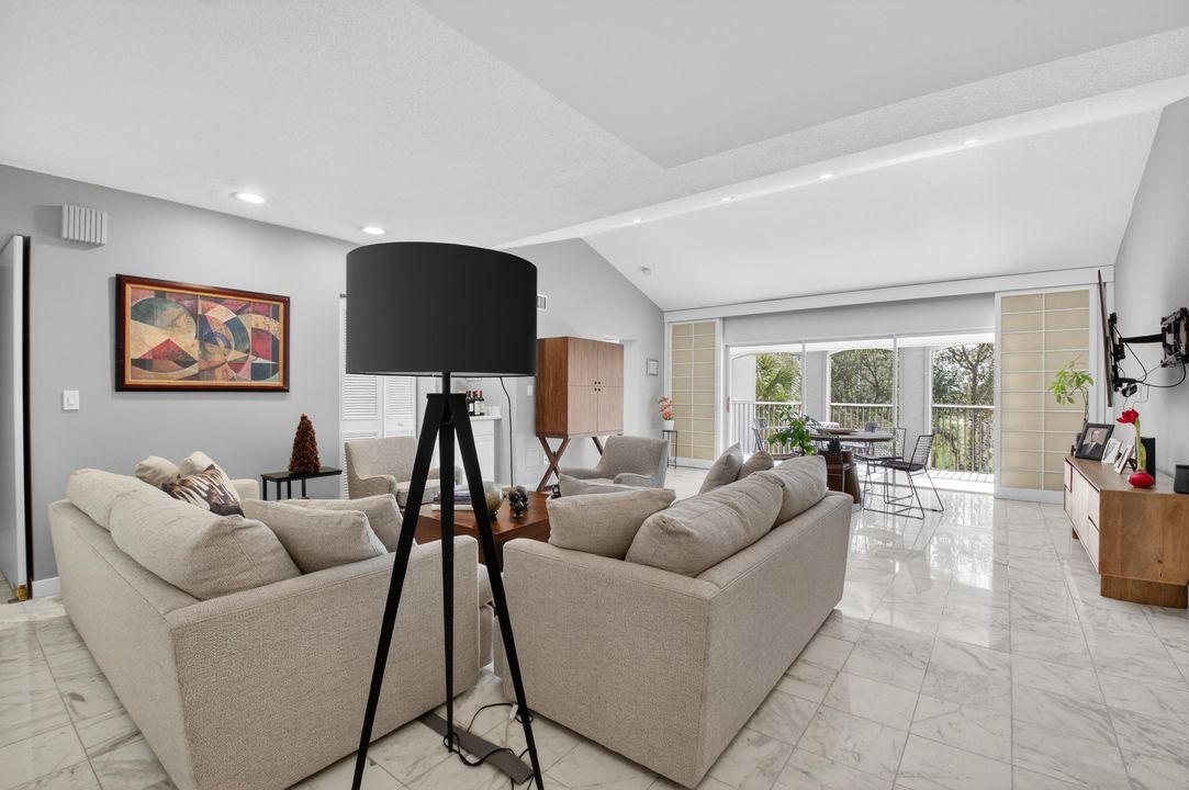 En Venta: $299,000 (2 camas, 2 baños, 1566 Pies cuadrados)