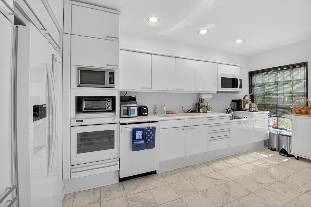 En Venta: $299,000 (2 camas, 2 baños, 1566 Pies cuadrados)