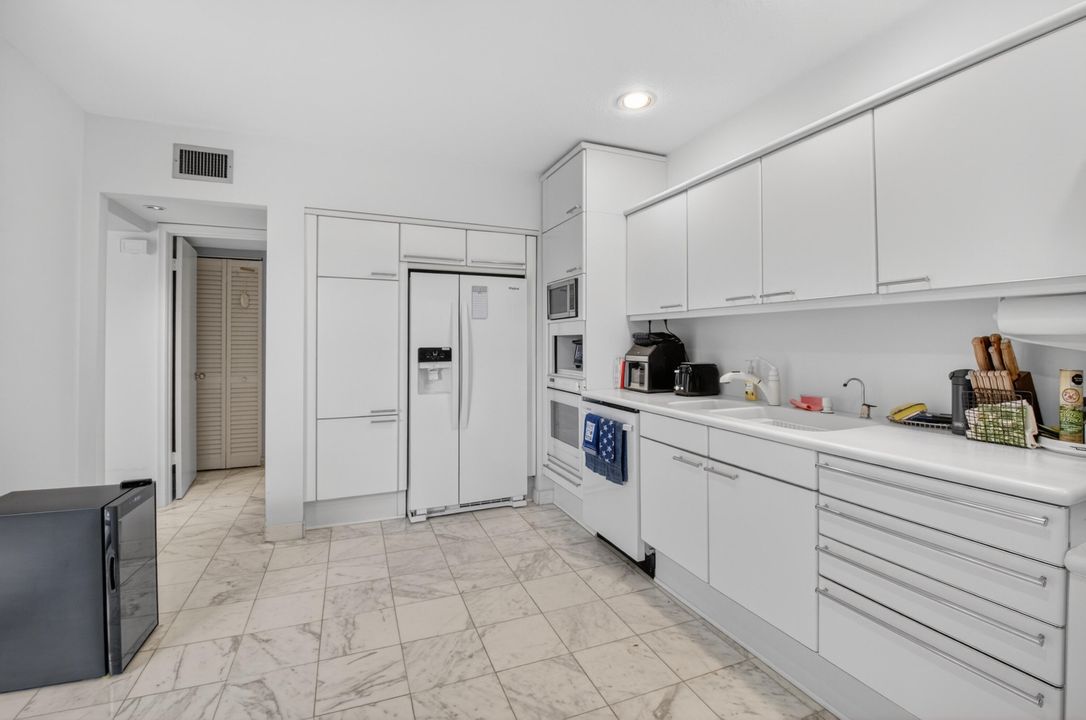 En Venta: $299,000 (2 camas, 2 baños, 1566 Pies cuadrados)