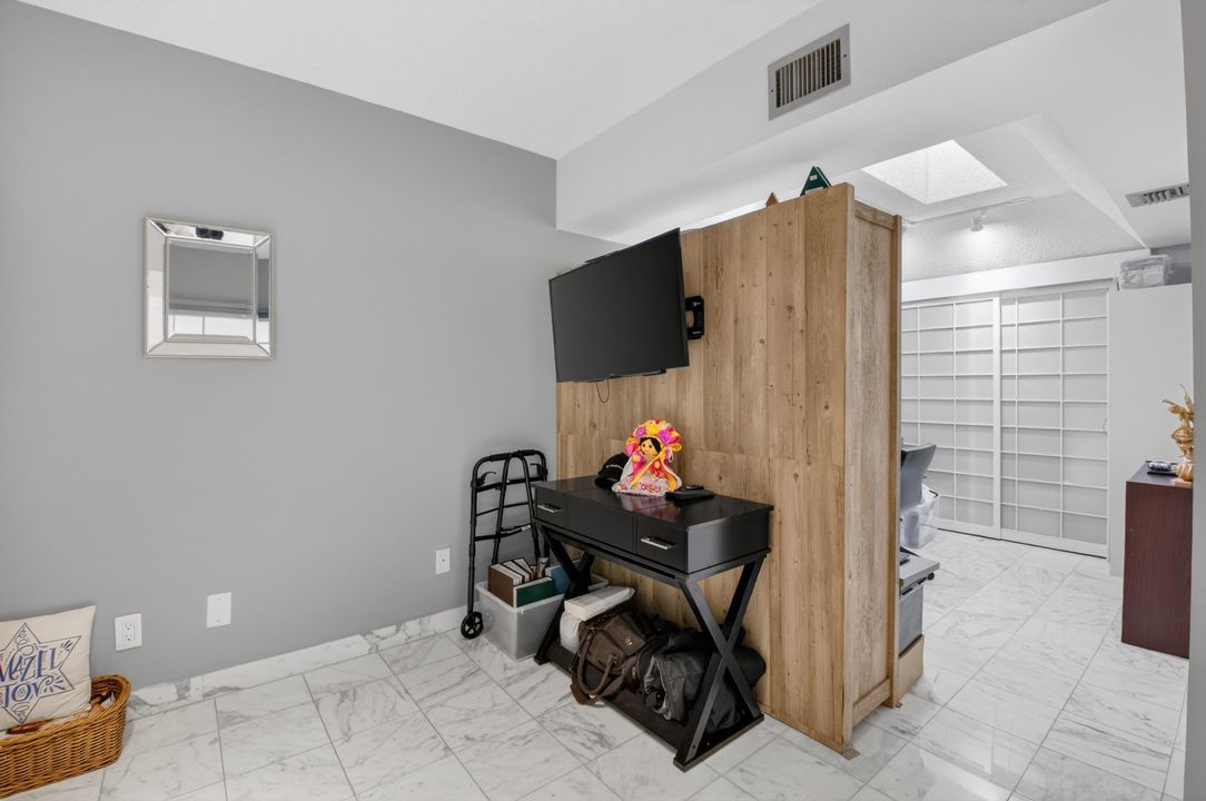 En Venta: $299,000 (2 camas, 2 baños, 1566 Pies cuadrados)