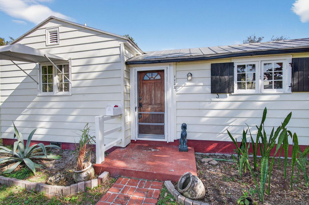 На продажу: $399,000 (2 спален, 1 ванн, 941 Квадратных фут)