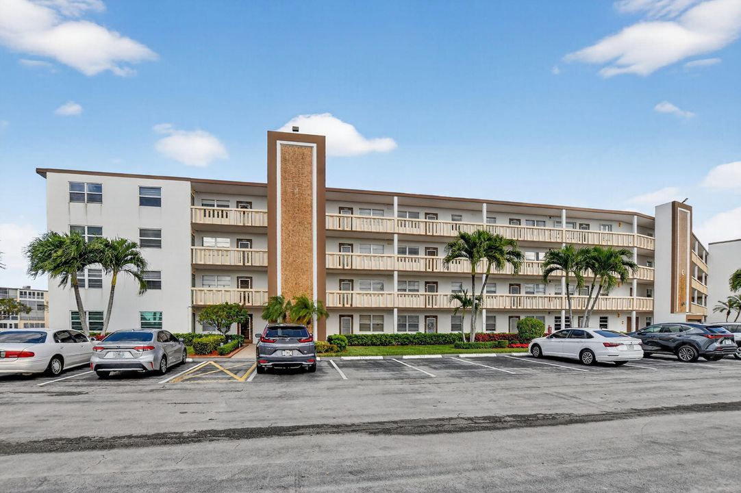 For Sale: $160,000 (2 beds, 1 baths, 880 Square Feet)