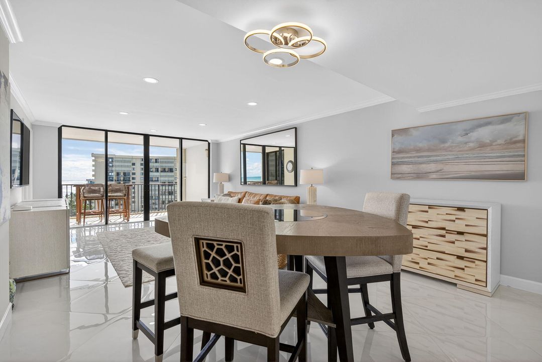 For Sale: $925,000 (2 beds, 2 baths, 1270 Square Feet)