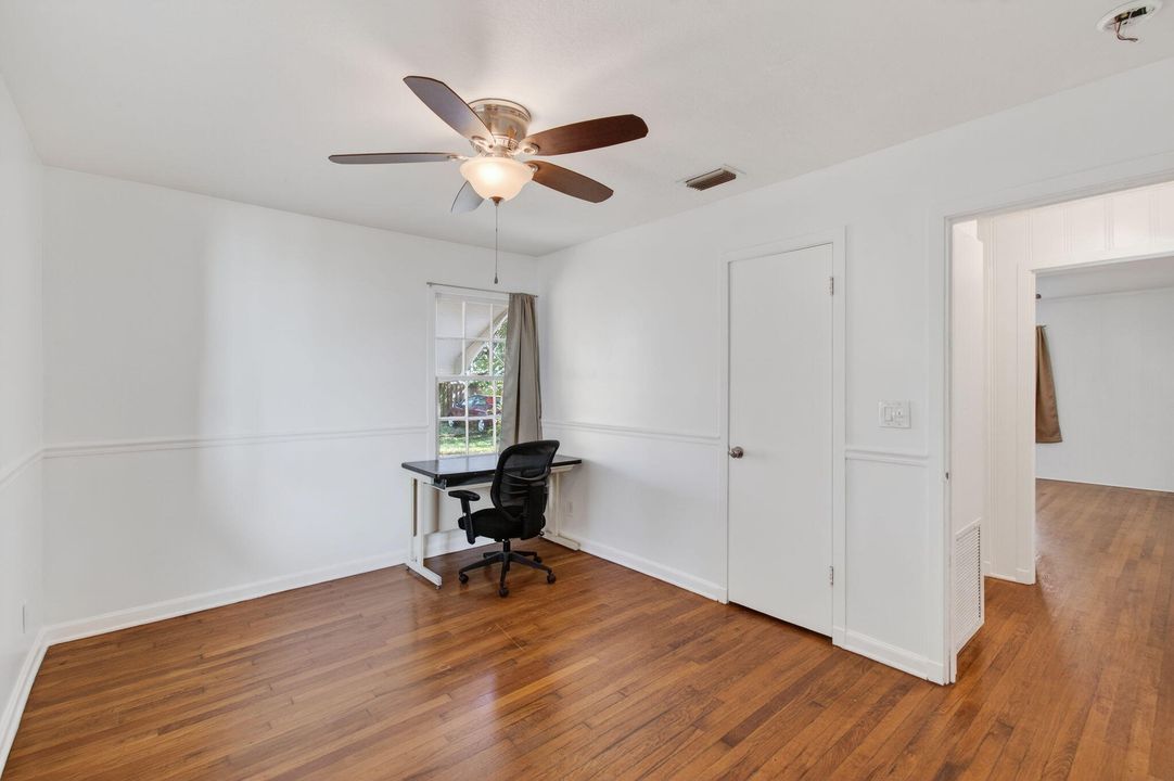 На продажу: $399,000 (2 спален, 1 ванн, 941 Квадратных фут)