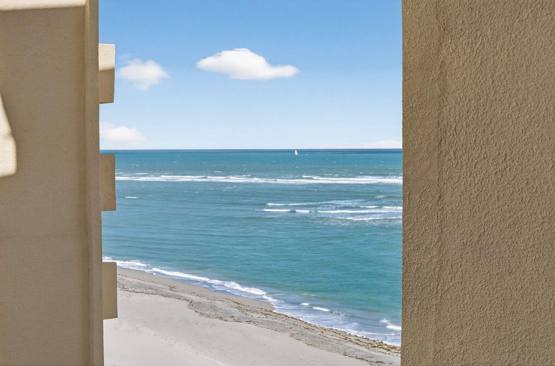 For Sale: $925,000 (2 beds, 2 baths, 1270 Square Feet)