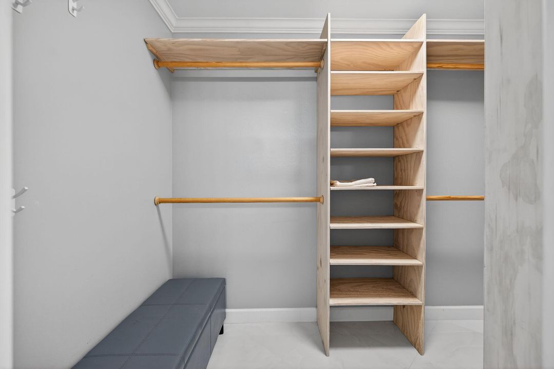 For Sale: $925,000 (2 beds, 2 baths, 1270 Square Feet)