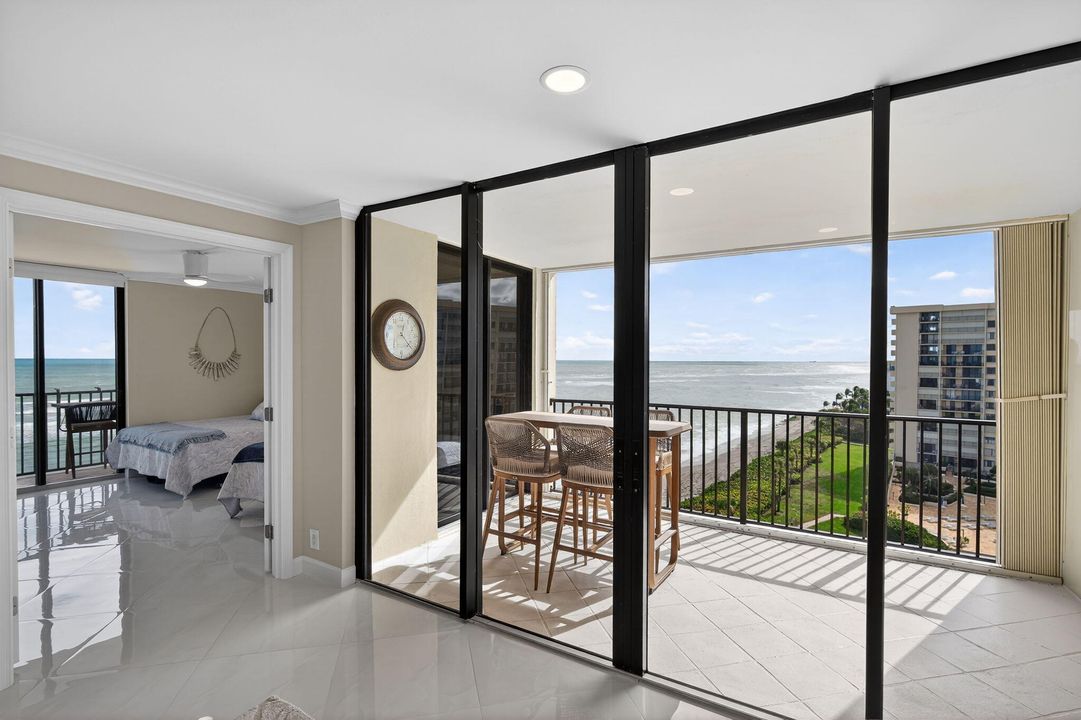 For Sale: $925,000 (2 beds, 2 baths, 1270 Square Feet)