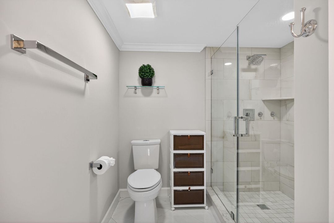 For Sale: $925,000 (2 beds, 2 baths, 1270 Square Feet)