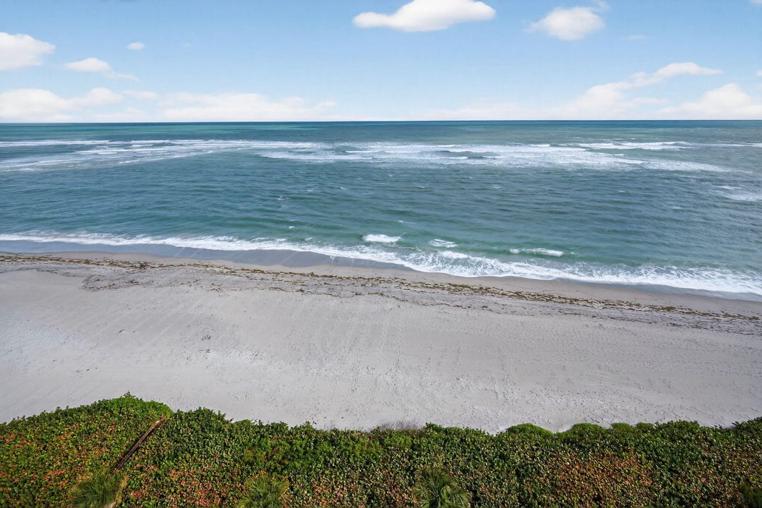 For Sale: $925,000 (2 beds, 2 baths, 1270 Square Feet)