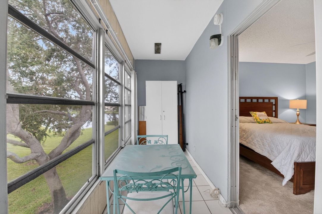 For Sale: $80,000 (1 beds, 1 baths, 720 Square Feet)