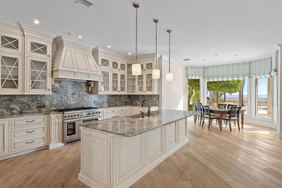 待售: $15,300,000 (5 贝兹, 6 浴室, 6152 平方英尺)