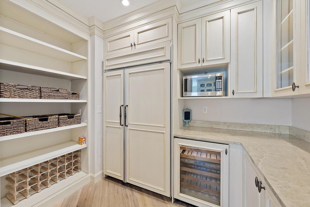 待售: $15,300,000 (5 贝兹, 6 浴室, 6152 平方英尺)