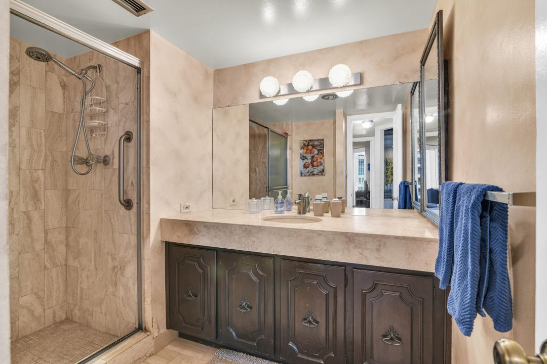 For Sale: $1,400,000 (2 beds, 2 baths, 1446 Square Feet)