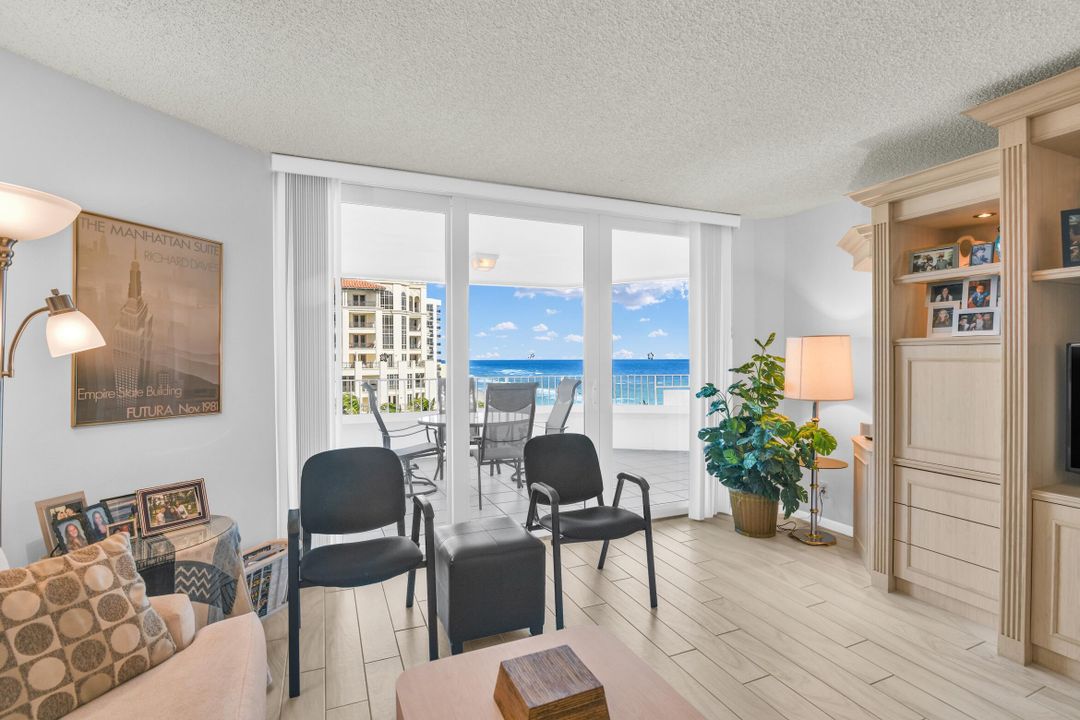 For Sale: $1,400,000 (2 beds, 2 baths, 1446 Square Feet)