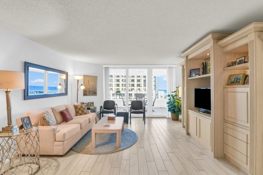 For Sale: $1,400,000 (2 beds, 2 baths, 1446 Square Feet)