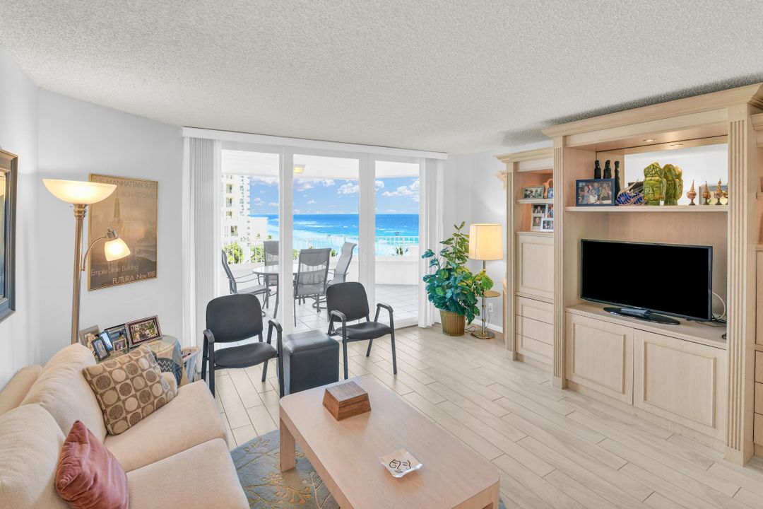 For Sale: $1,400,000 (2 beds, 2 baths, 1446 Square Feet)