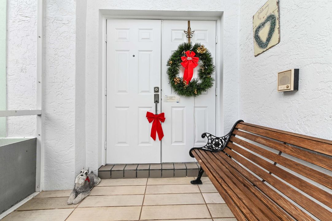 For Sale: $730,000 (5 beds, 3 baths, 3319 Square Feet)