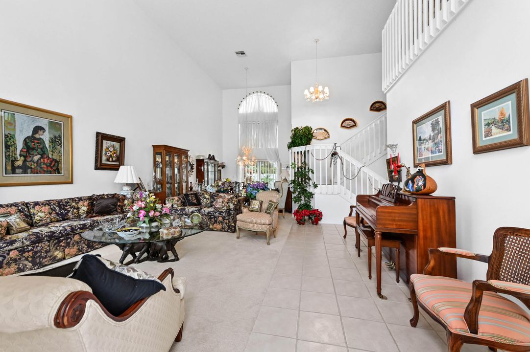 For Sale: $730,000 (5 beds, 3 baths, 3319 Square Feet)