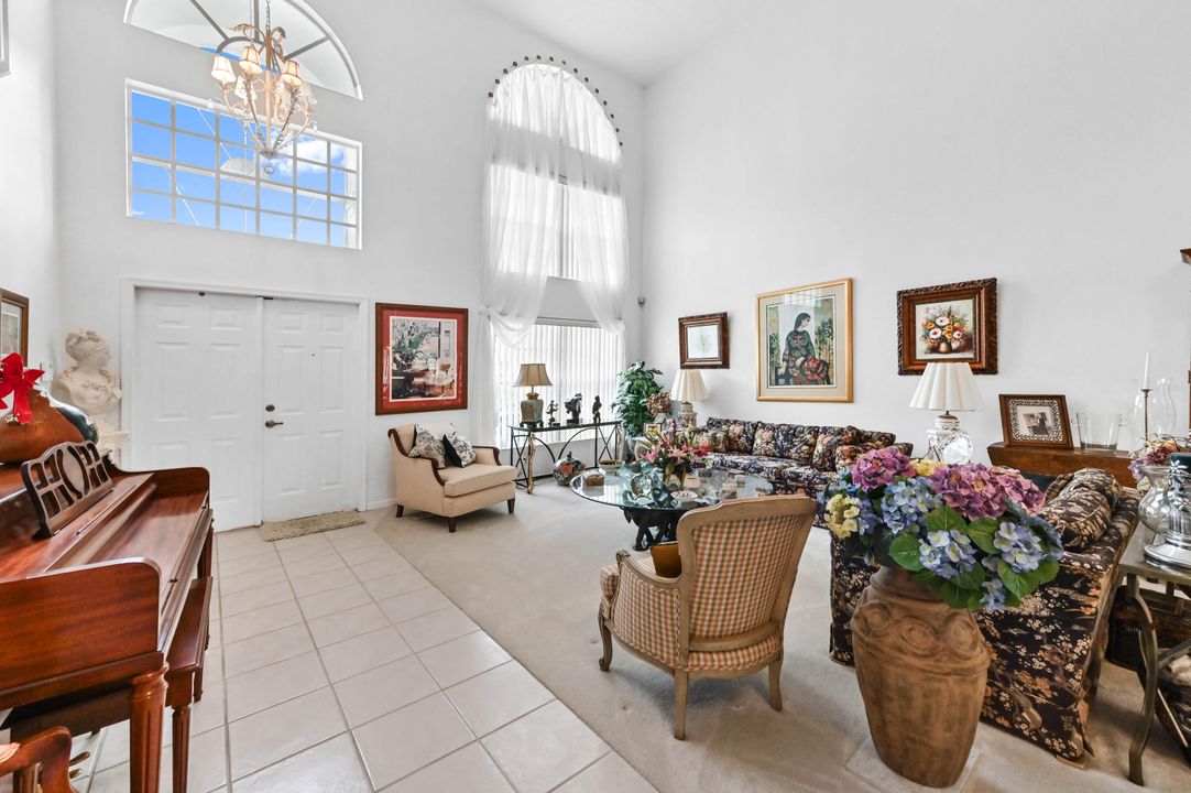 For Sale: $730,000 (5 beds, 3 baths, 3319 Square Feet)