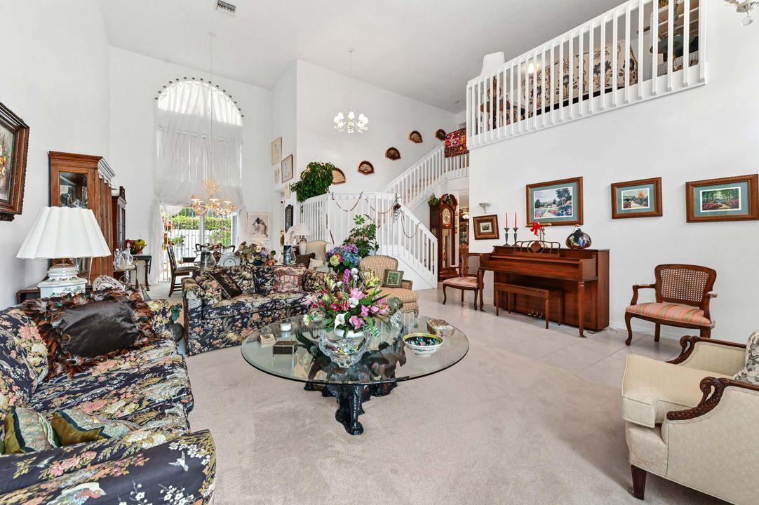 For Sale: $730,000 (5 beds, 3 baths, 3319 Square Feet)