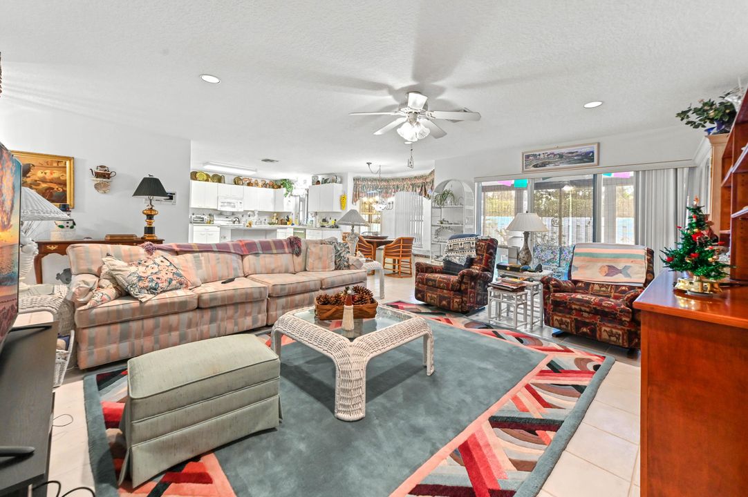 For Sale: $730,000 (5 beds, 3 baths, 3319 Square Feet)