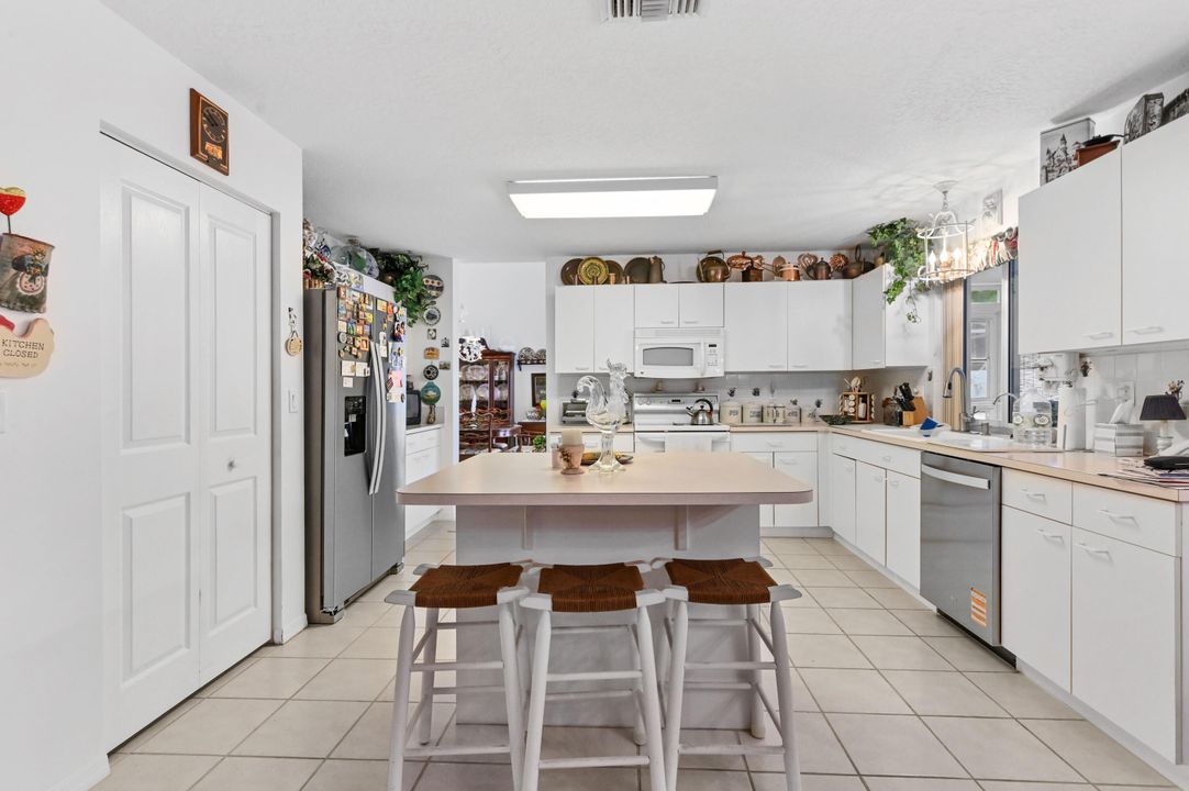 For Sale: $730,000 (5 beds, 3 baths, 3319 Square Feet)