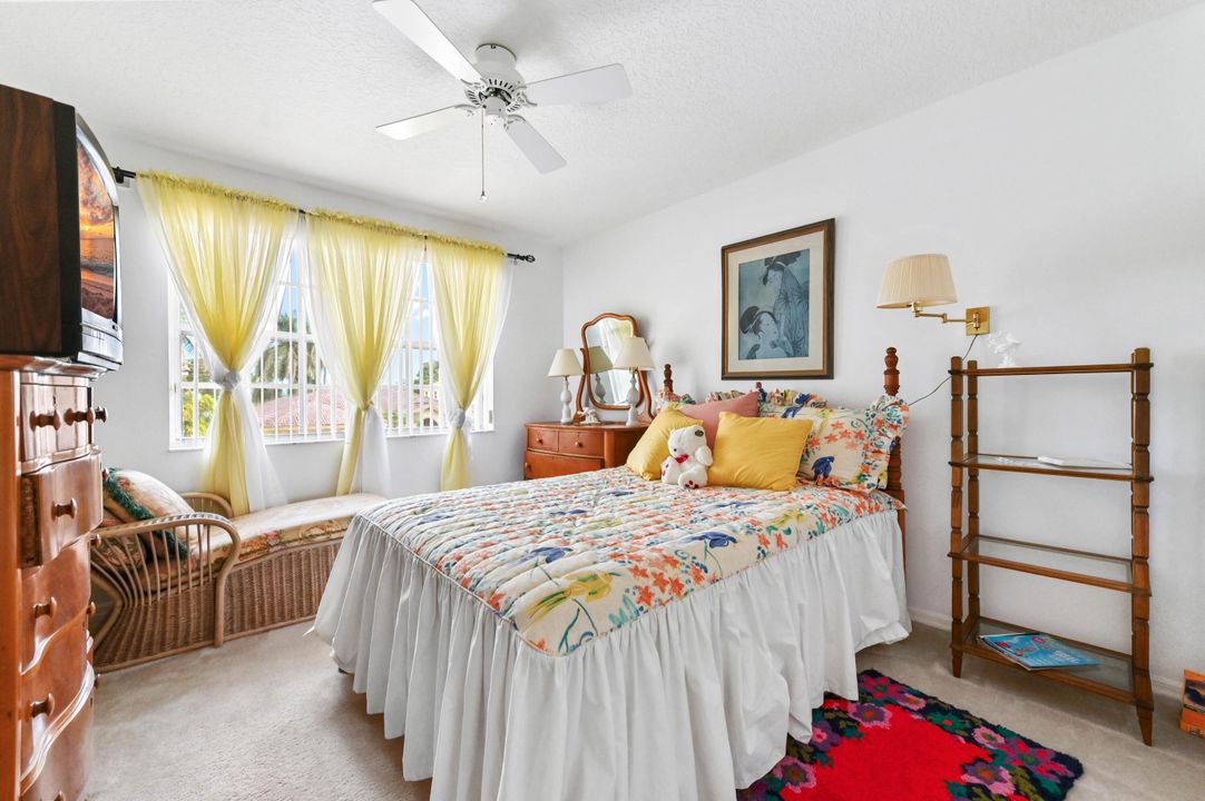 For Sale: $730,000 (5 beds, 3 baths, 3319 Square Feet)