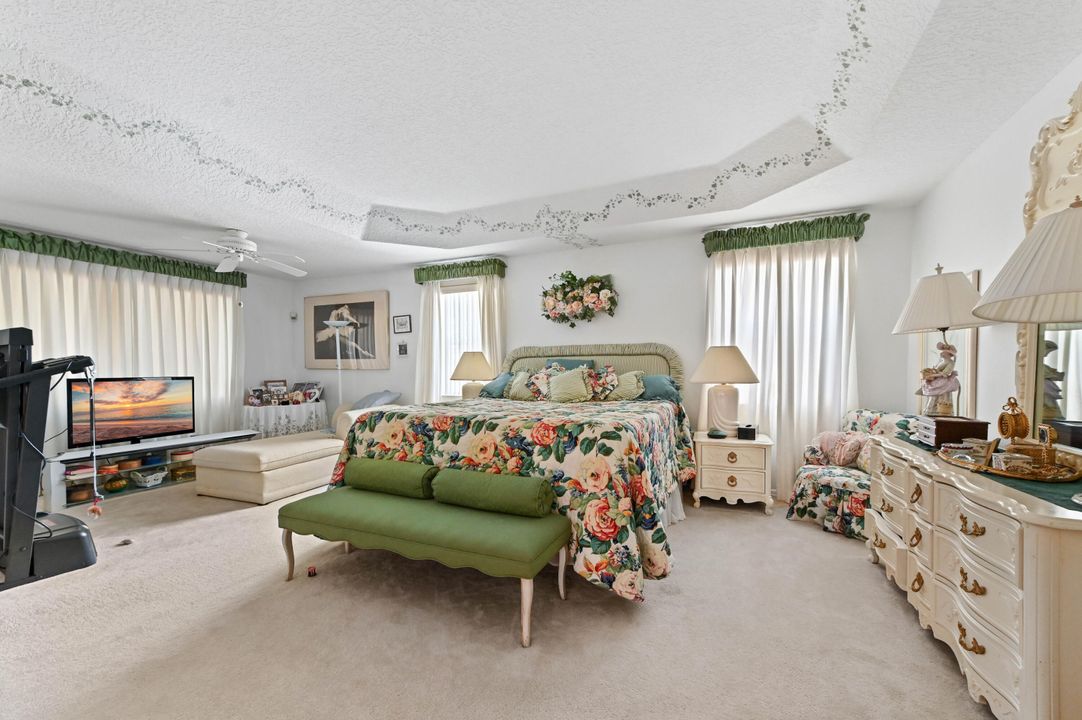 For Sale: $730,000 (5 beds, 3 baths, 3319 Square Feet)