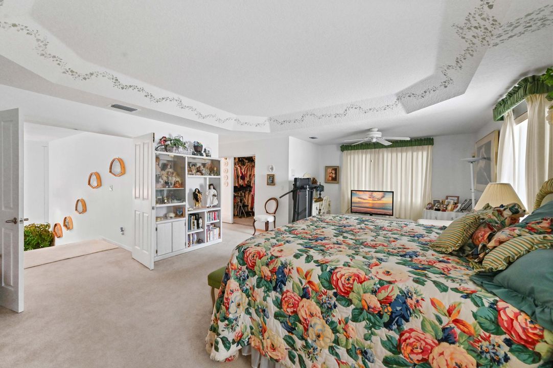 For Sale: $730,000 (5 beds, 3 baths, 3319 Square Feet)